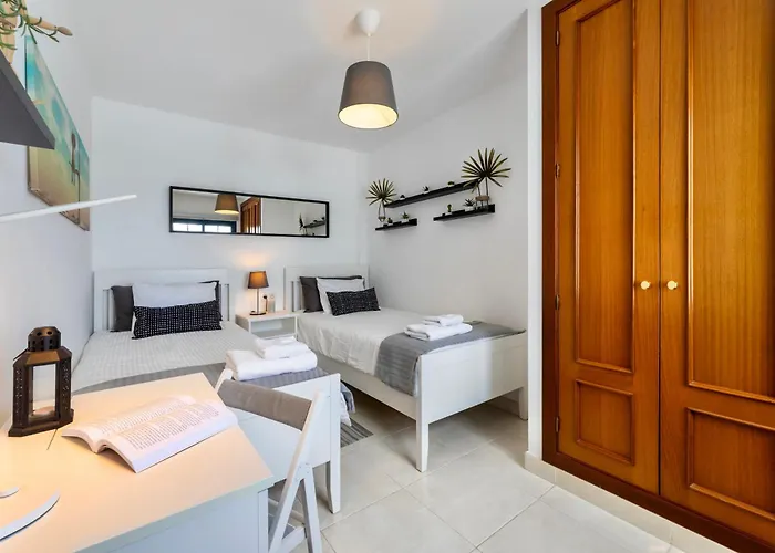 Willa - Heated Pool, Aircon *