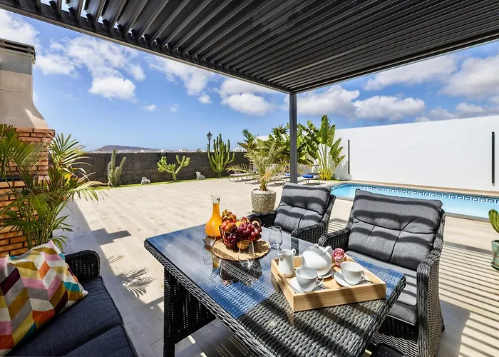 - Heated Pool, Aircon *