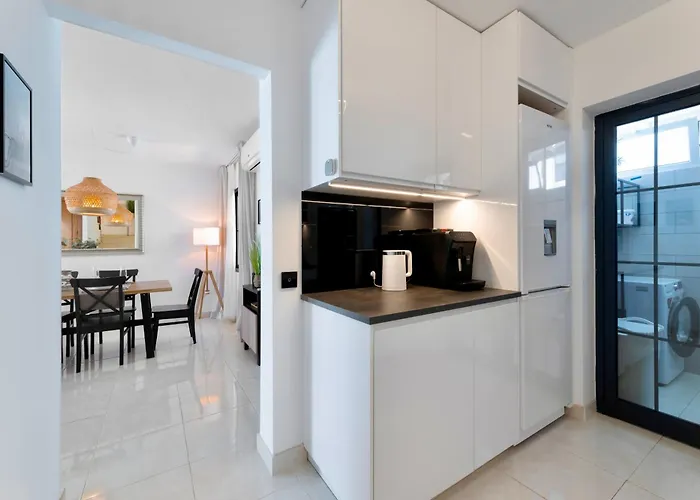 - Heated Pool, Aircon Vila Playa Blanca (Lanzarote)