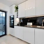 - Heated Pool, Aircon וילה