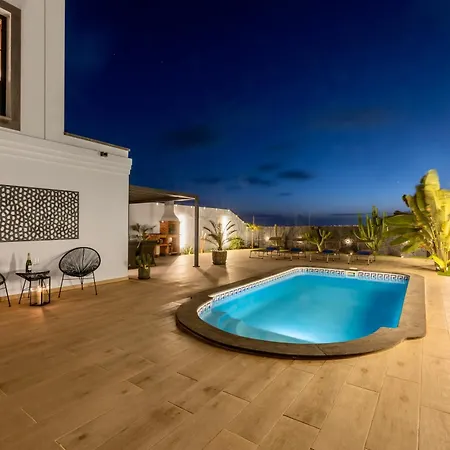 - Heated Pool, Aircon بلايا بلانكا